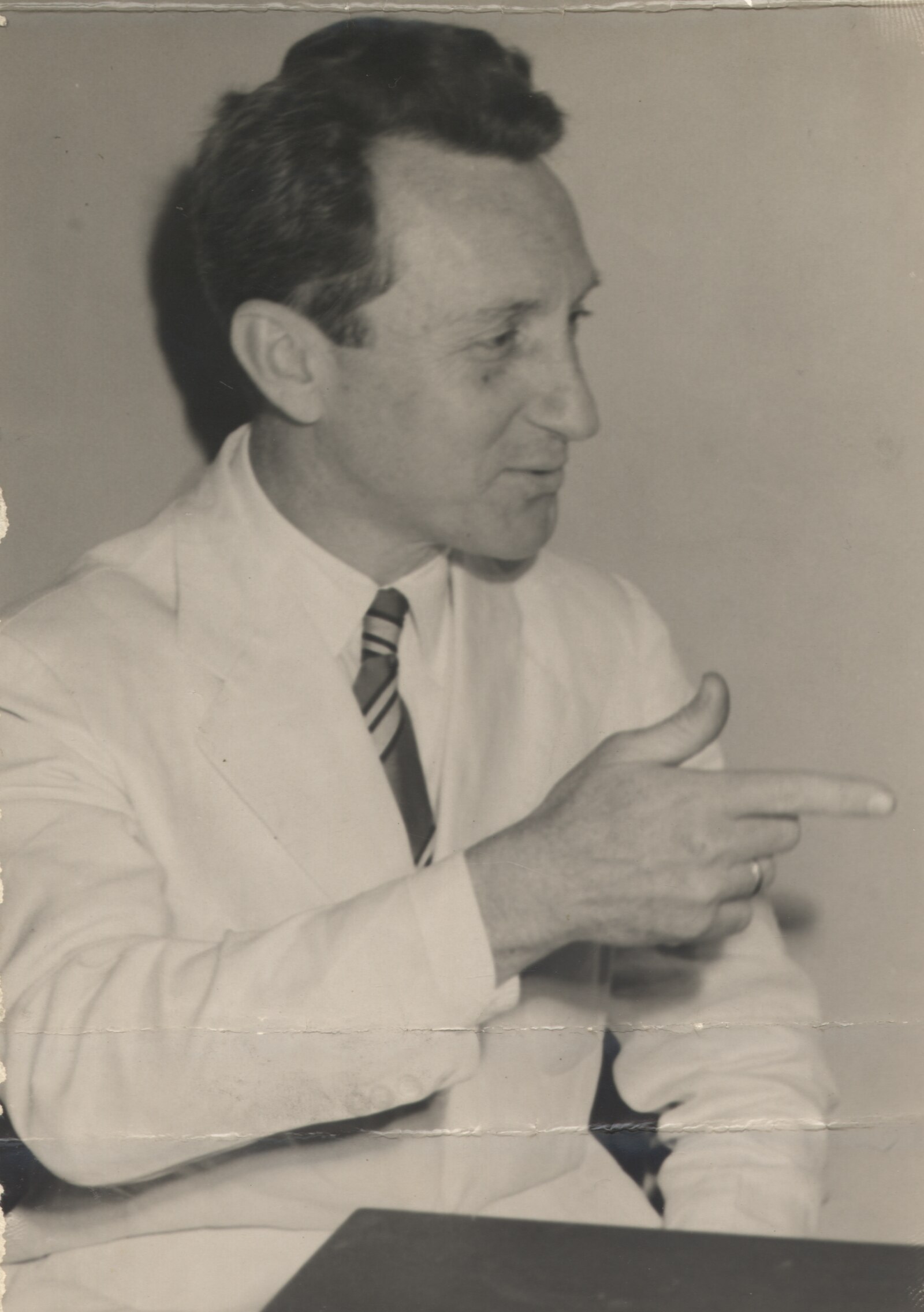 Carlos Gracie in 1951, the year of the Kimura fight. The older brother who had learned from Maeda and brought the technique into the family.